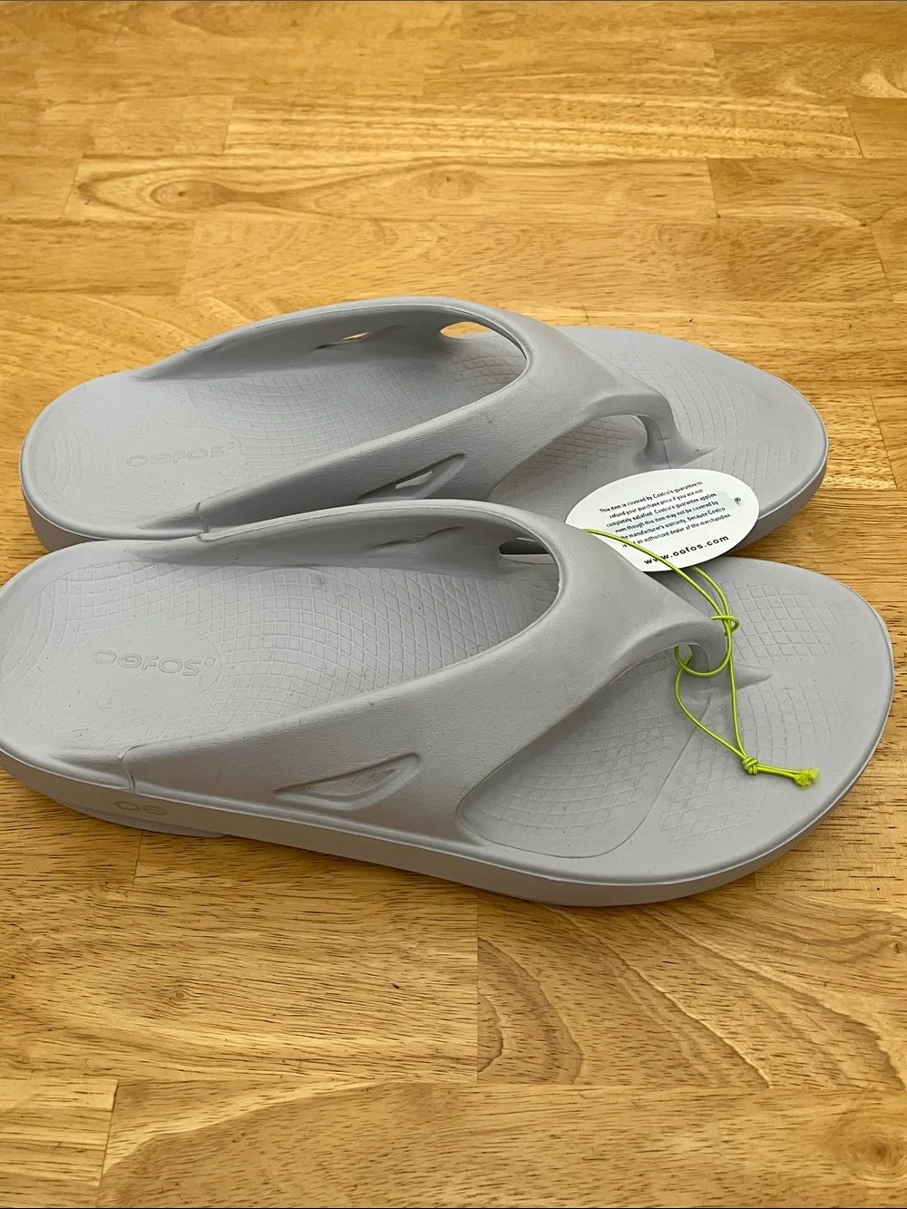 Oofos ooriginal recovery thong sandals moonstone mens size 10 women’s 12 new